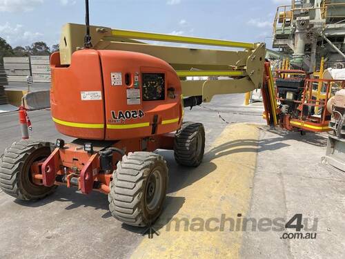 2011 JLG BOOM LIFT 