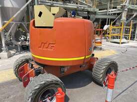 2011 JLG BOOM LIFT  - picture1' - Click to enlarge