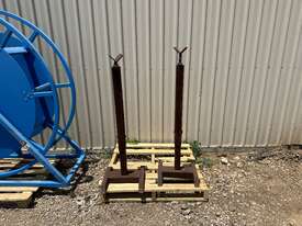 2 x Adjustable Pipe Holders - picture1' - Click to enlarge