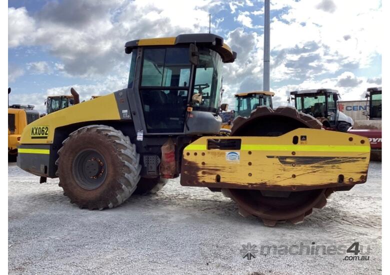 caption 2017 DYNAPAC CA6000PD PADFOOT ROLLER U4581