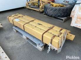 Pallet Of Grader Blade Attachments - picture0' - Click to enlarge