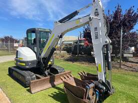 Excavator Bobcat E50 5 Tonne 3 Buckets 2013 2937 hours AC cab - picture0' - Click to enlarge