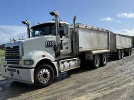 2010 MACK TRIDENT TIPPER TRUCK + 2004 GIPPSLAND TI - picture0' - Click to enlarge