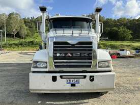 2010 MACK TRIDENT TIPPER TRUCK + 2004 GIPPSLAND TI - picture2' - Click to enlarge