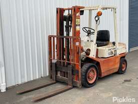 1982 Datsun PF02 2 Stage Forklift - picture1' - Click to enlarge