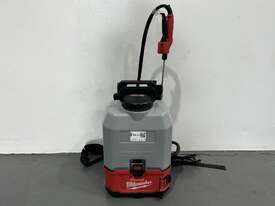 Milwaukee Cordless Backpack Sprayer - picture2' - Click to enlarge