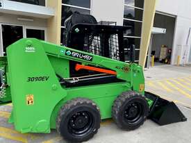 Skid Steer 100% Electric - picture0' - Click to enlarge