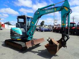  	KOBELCO 5TON EXCAVTOR - picture0' - Click to enlarge