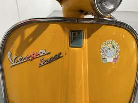 Unreserved Vespa Piaggio 150 Super - picture0' - Click to enlarge