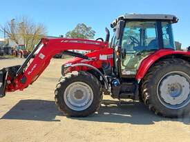 Massey Ferguson 5713S - picture2' - Click to enlarge