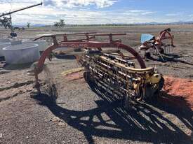 NEW HOLLAND 256 HAY RAKE - picture1' - Click to enlarge