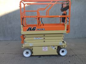 JLG 1932 Scissor Lift with major inspection done - picture0' - Click to enlarge