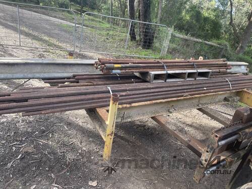 caption Drill rods and bits