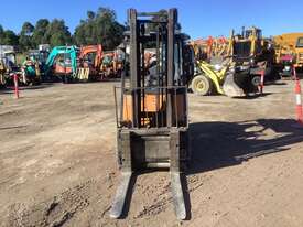 2000 Clark CMP25D Counter Balance Forklift - picture0' - Click to enlarge