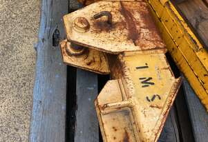   LOT #24 Crane spreader
