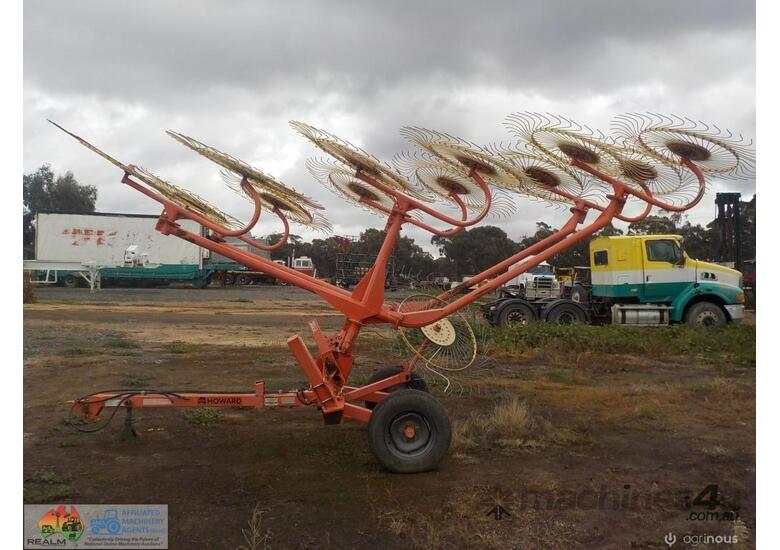 (2926) Howard V12 Hay Rake (Carisbrook, VIC)