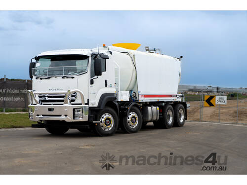 Isuzu FYJ 300-350 Water truck Truck