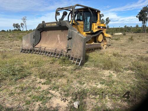 Bulldozer  D6H XL2