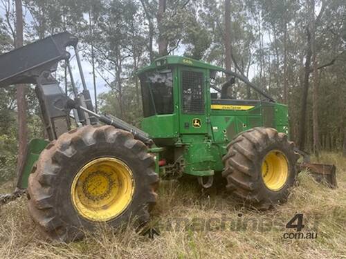 caption 2018 JOHN DEERE 648L GRAPPLE SKIDDER WITH SPARE