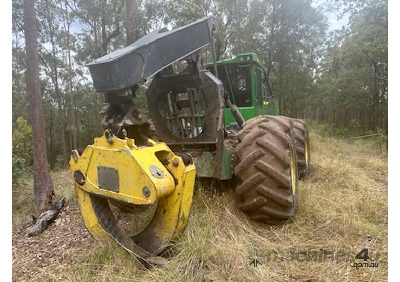 caption 2018 JOHN DEERE 648L GRAPPLE SKIDDER WITH SPARE