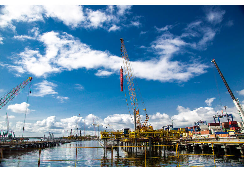 PVE 7/9NL Impact Hammer and Power Pack - Configurable with 7 or 9 Tonne Ram Mass - Hire