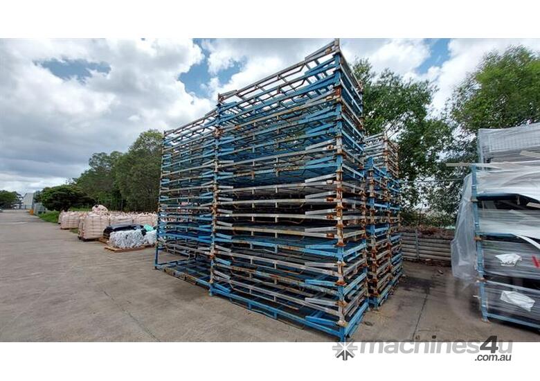 caption Stackable/collapsible Stillages