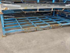 Stackable/collapsible Stillages - picture1' - Click to enlarge