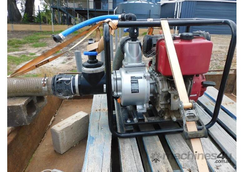 caption Paramount Browns 418cc Diesel pump and suction hose