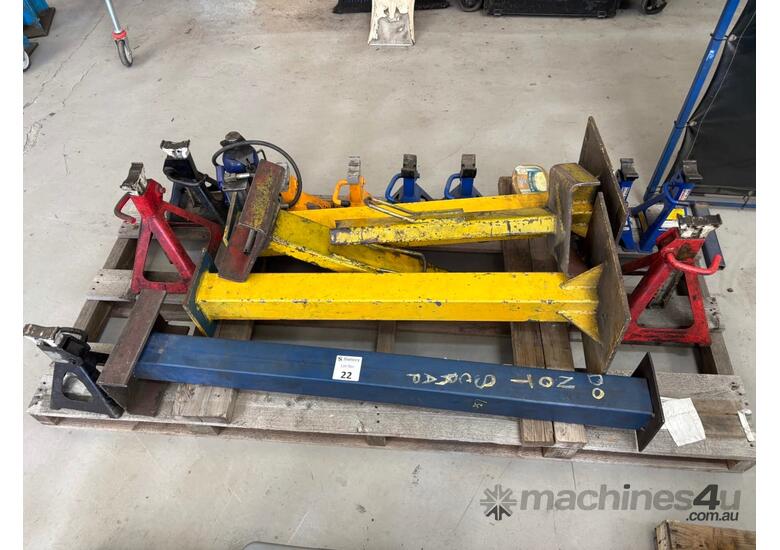 caption 1 x Pallet of Axle Stands