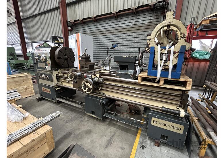 Centre Lathe 660x2000mm Turning Capacity c/w Digital Readout & Taper turning