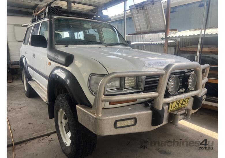 caption 1997 Toyota Landcruiser HZJ 80 Series Wagon