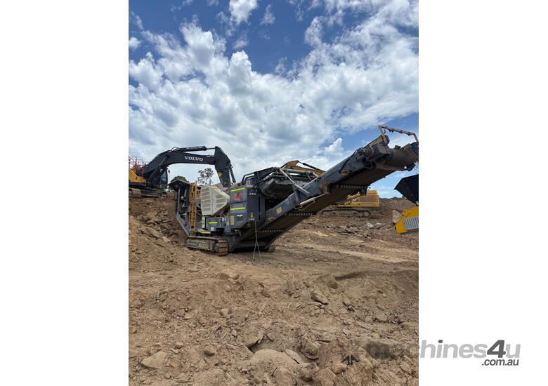 caption Tesab 700I Jaw Crusher