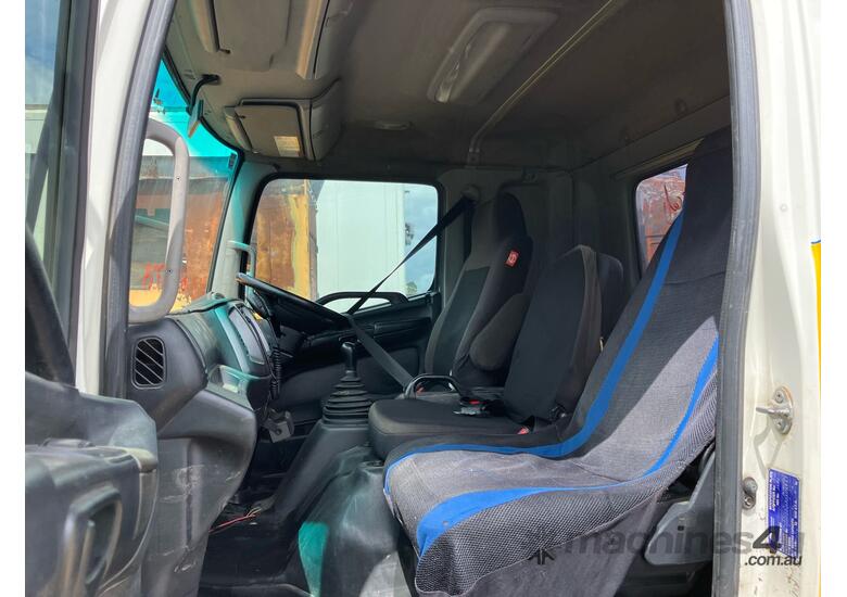 caption 2010 Hino FD1J Tilt Tray