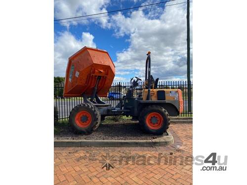 caption 2015 Ausa D6000 APG