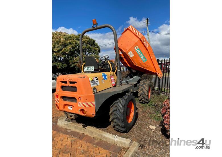 caption 2015 Ausa D6000 APG