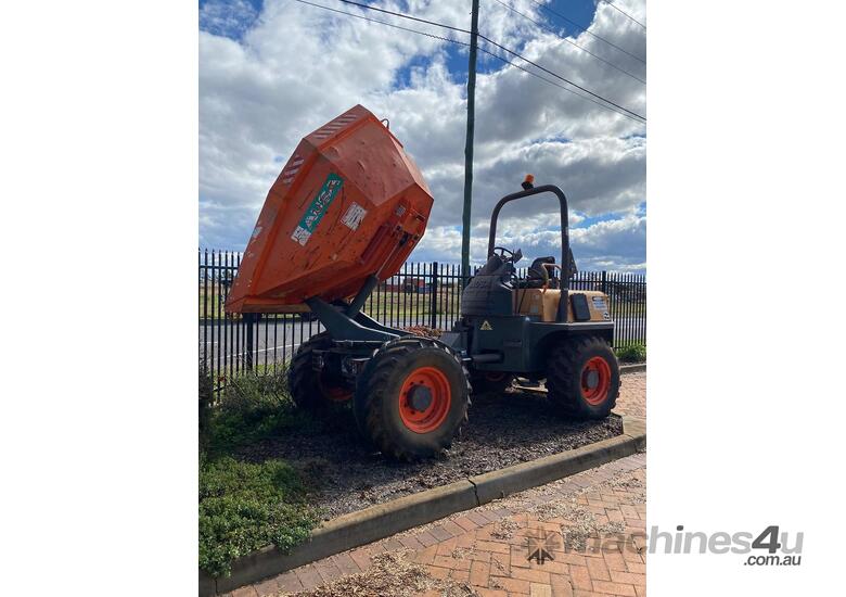 caption 2015 Ausa D6000 APG
