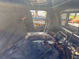2011 Isuzu NPR200 Table Top - picture0' - Click to enlarge