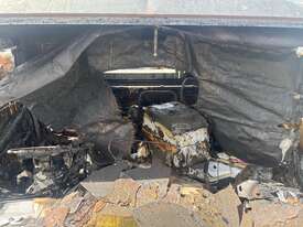 2011 Isuzu NPR200 Table Top - picture0' - Click to enlarge