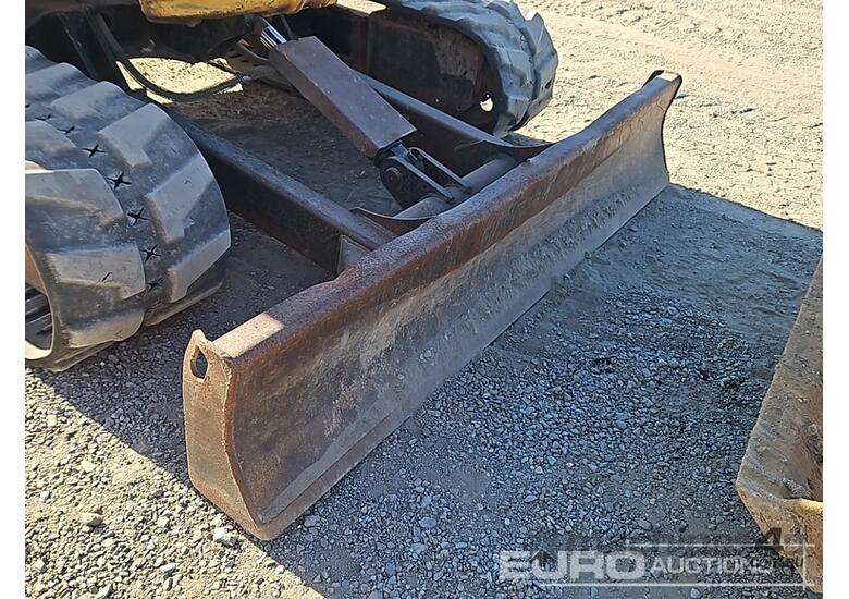 caption 2013 CAT 305E