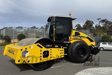   MULTIPAC Smooth Drum Vibrating Roller 13,000kg