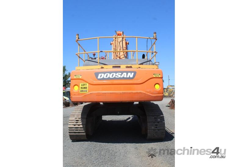 caption 2012 Doosan DX480LC