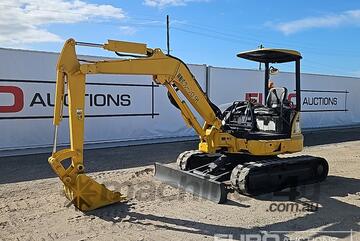 Komatsu 2013   PC40MR-3