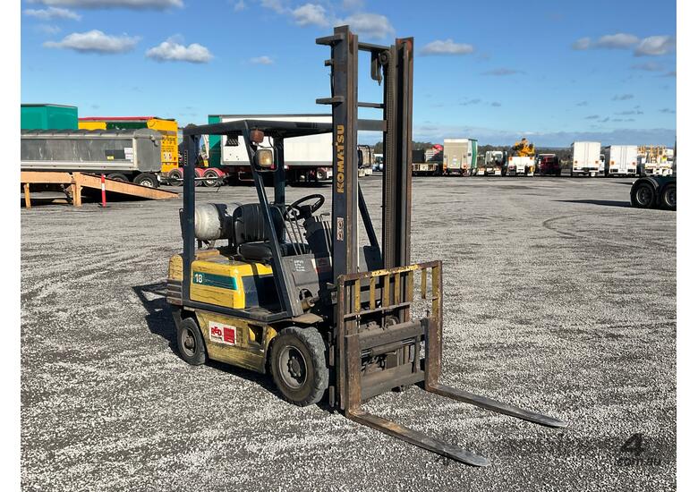 caption 1998 Komatsu FG15T-15 Forklift