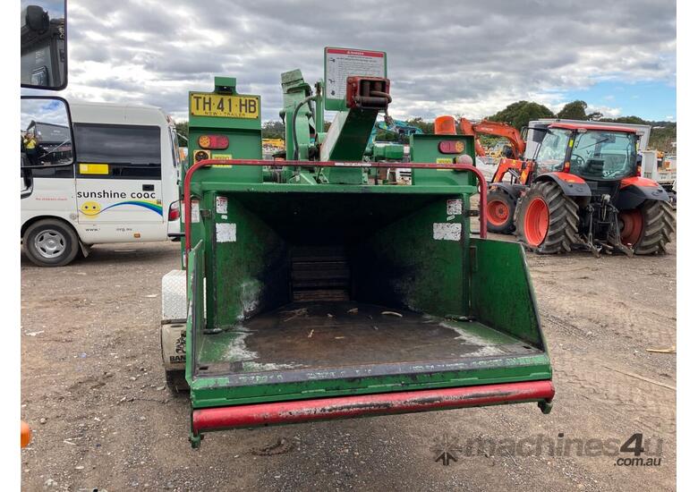 caption 2014 Bandit Industries 990 HD Single Axle Wood Chipper