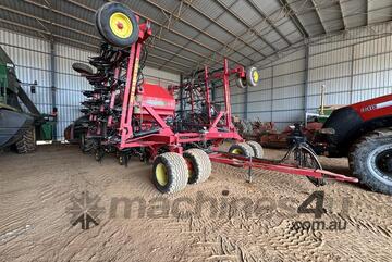 SEEDHAWK PLANTER