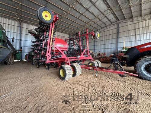 SEEDHAWK PLANTER 