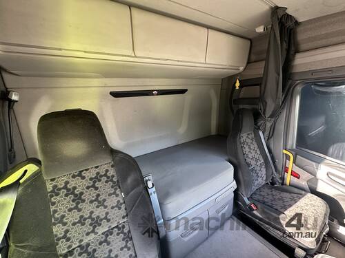 caption 2018 Scania R 580 6x4 Prime Mover **Rebuild History**