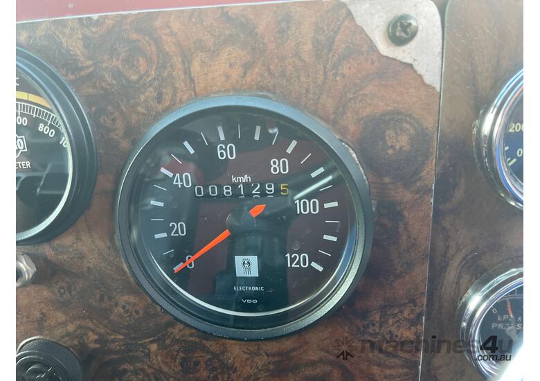 caption 1985 Kenworth W900SAR Prime Mover Sleeper Cab