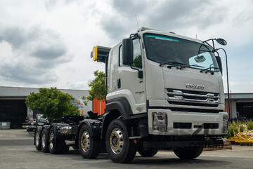 Isuzu FYX 350-350 Hooklift/Bi Fold Truck Isuzu FYX 350-350 Hooklift/Bi Fold Truck