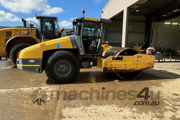 2014 Dynapac CA6000D Smooth Drum Roller